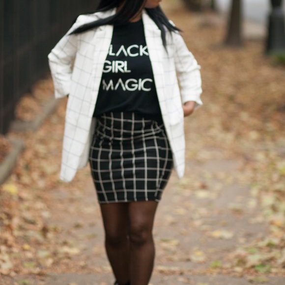 Grid Print Two Piece Set - Picture 4 of 5